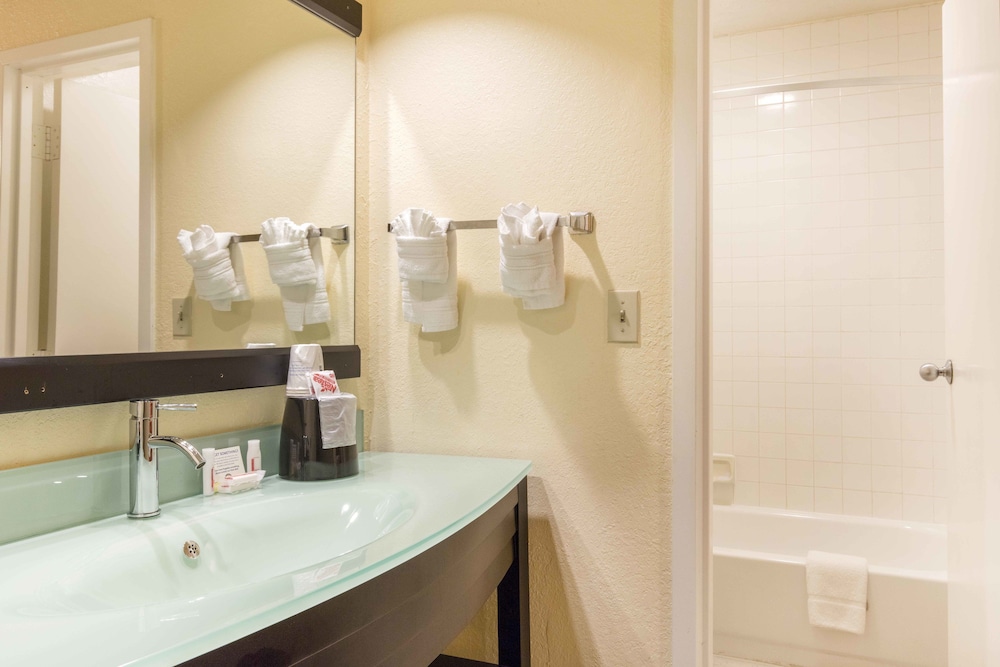 Standard, 2 Double Beds, Smoking, Motel6 Little Rock, AR - Airport 7/8