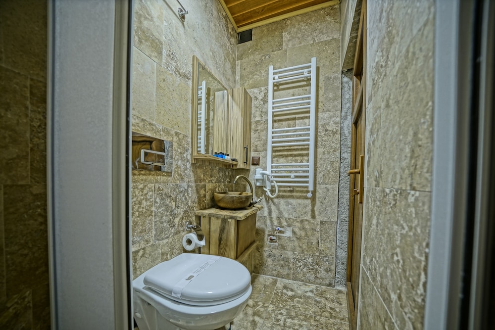 Cappa Cave Hotel 46/50