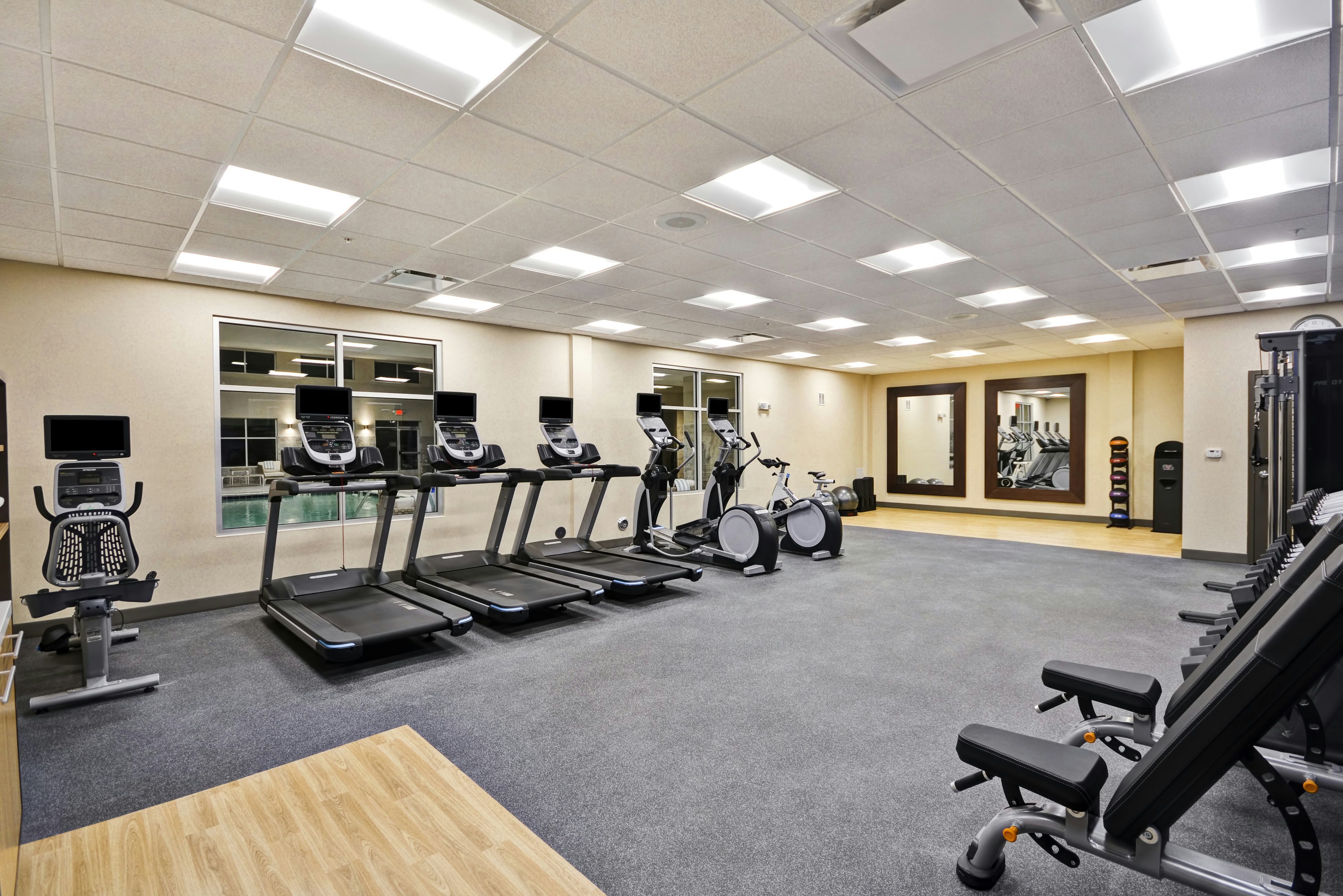Homewood Suites by Hilton Warren Detroit 28/57