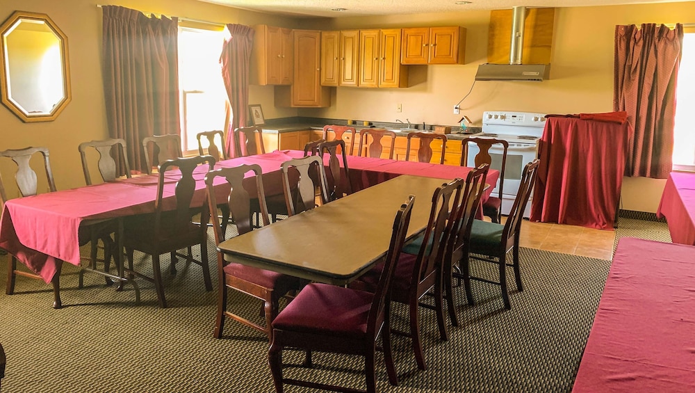 Econo Lodge Rockville 53/75