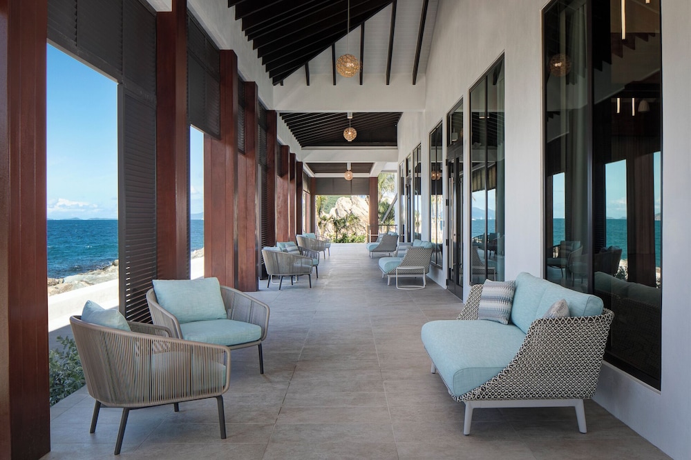 PETER ISLAND RESORT AND SPA 37/55