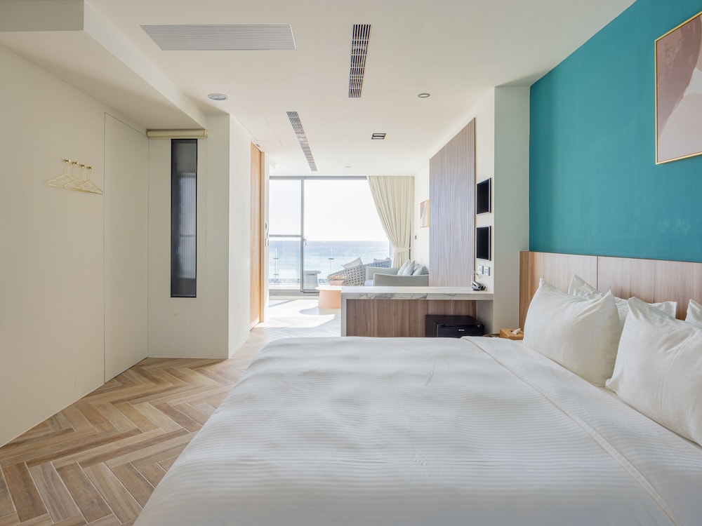 GRAND, QUEEN BED, OCEAN VIEW, PRIVATE POOL