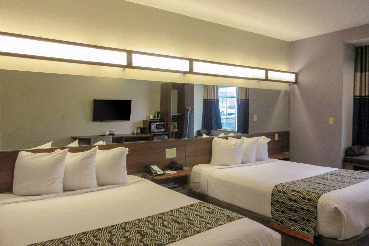 Room, 2 Queen Beds