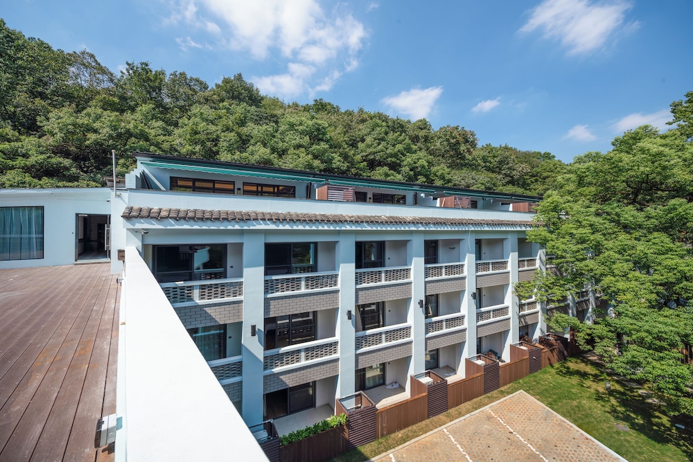 Nostalgia Hotel (West lake Hangzhou) in HANGZHOU