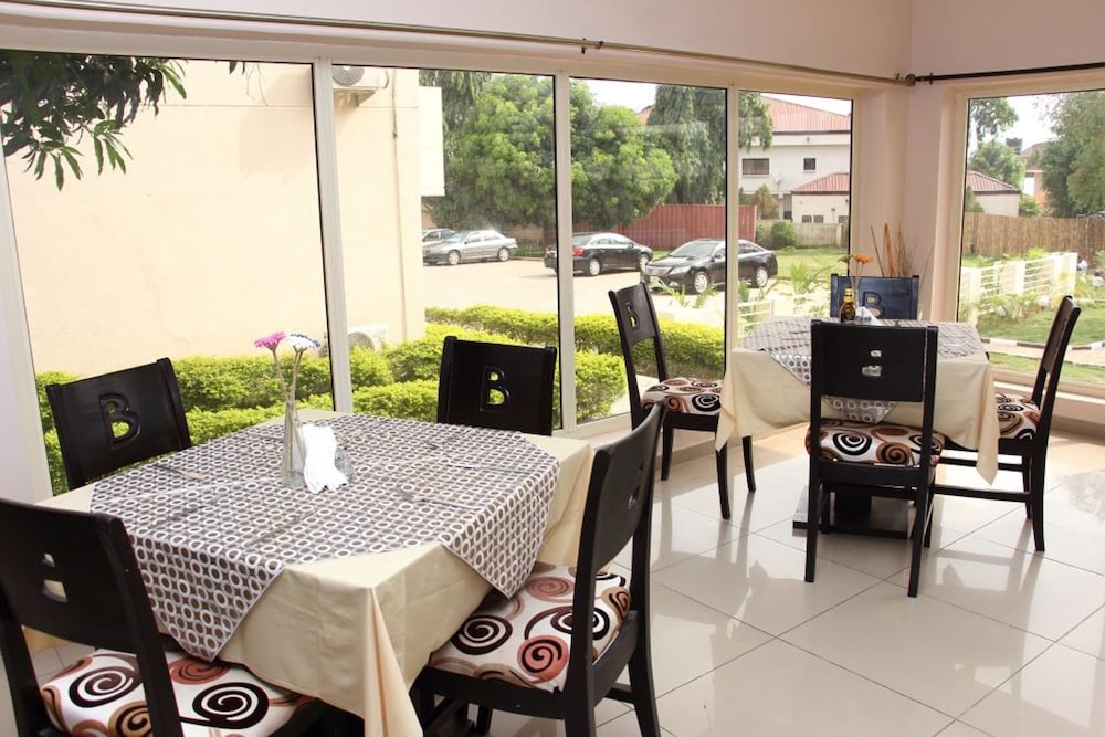 The Grill House NG 33/50