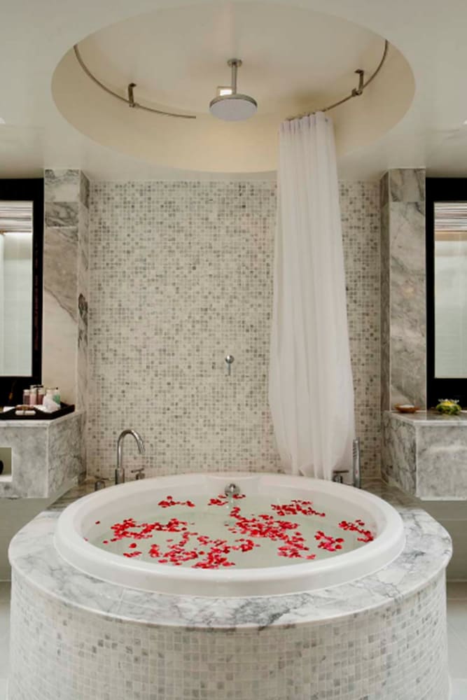 Centara Villas Samui 45/85
