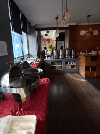 Boulevard Hotel Ternate 7/11