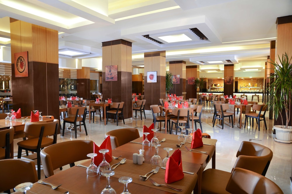 Pickalbatros White Beach Resort - Hurghada 37/50