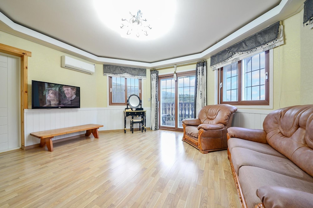 Geoje Gaonara Pension 31/50
