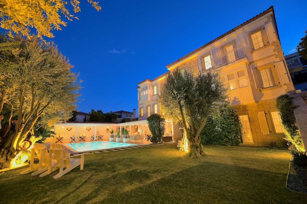 Peremere Alacati Hotel 47/50