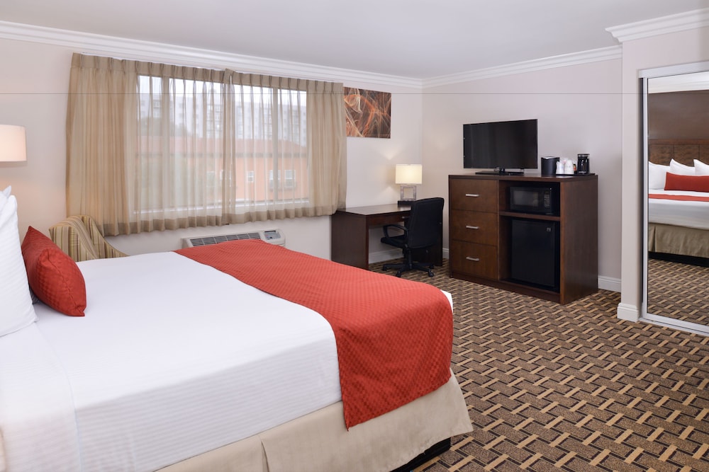 Best Western Plus LA Mid Town Hotel 8/37