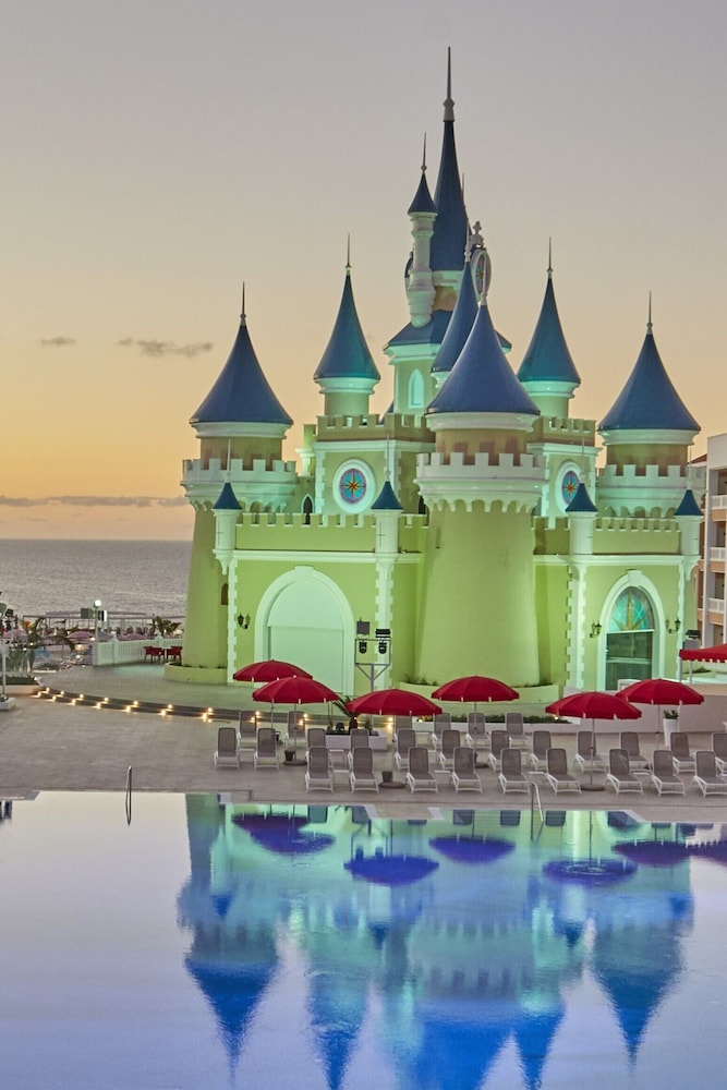 Bahia Principe Fantasia Tenerife 1/50