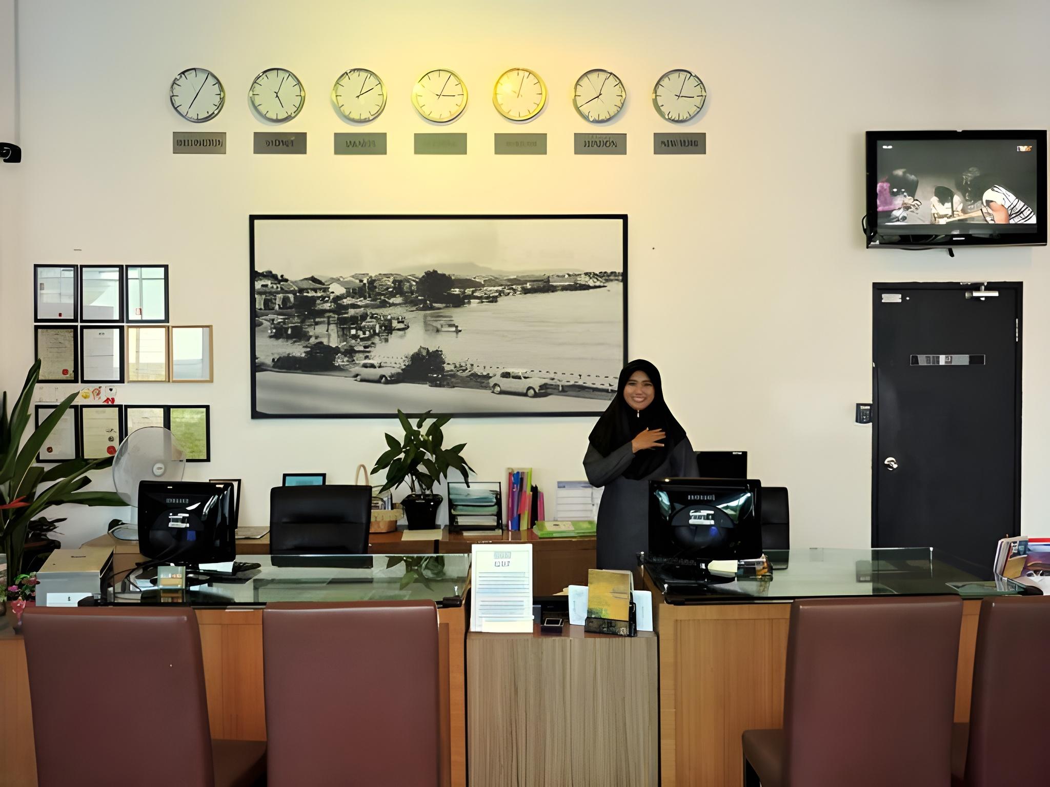 Dormani Hotel Kuching 8/40