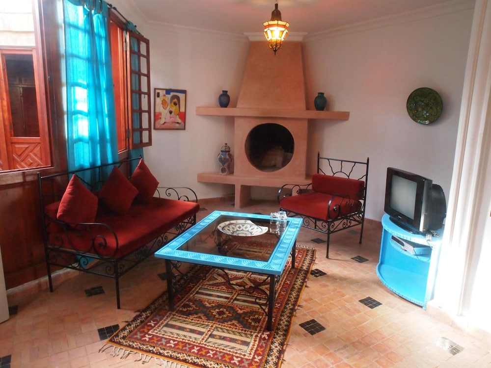 Riad Al Khansaa 36/70