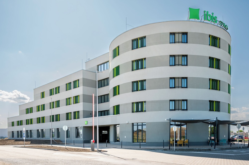 Ibis Styles Debrecen Airport 3/23