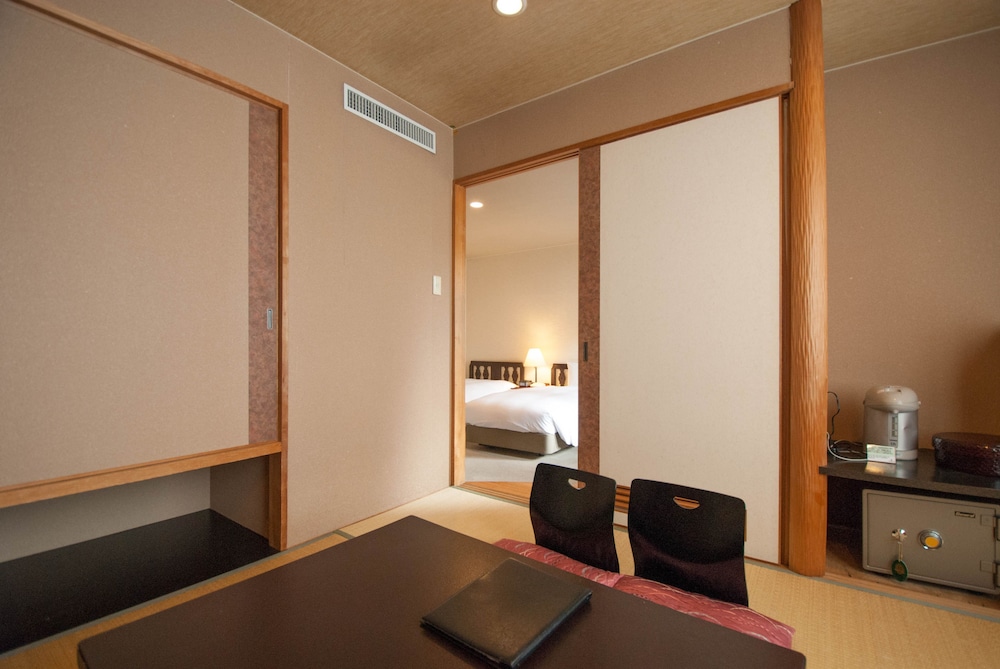 Hakuba Mominoki Hotel 51/74