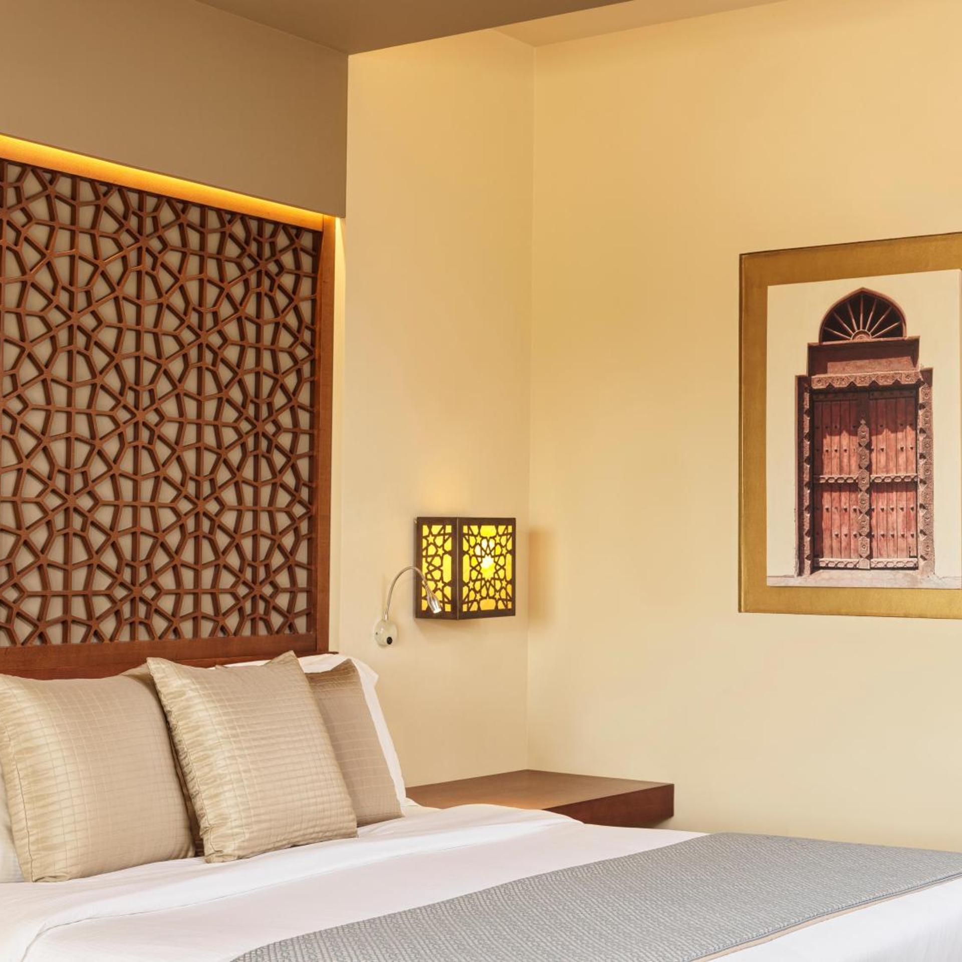 Pool, Deluxe, King Bed, Lagoon View