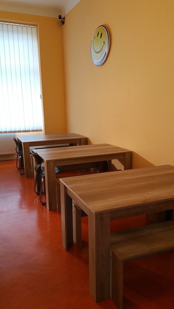 HappyGoLucky Hotel + Hostel 34/52