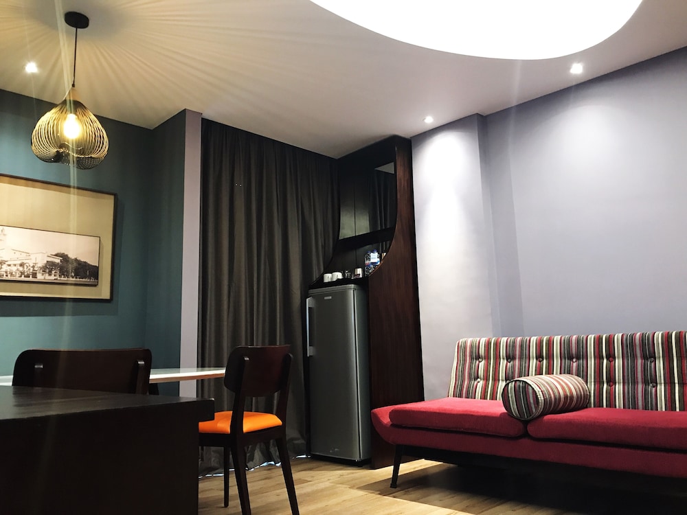 Mercure Surabaya Grand Mirama 49/81