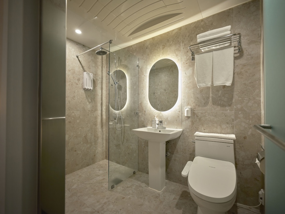 UH Suite The Haeundae 62/64