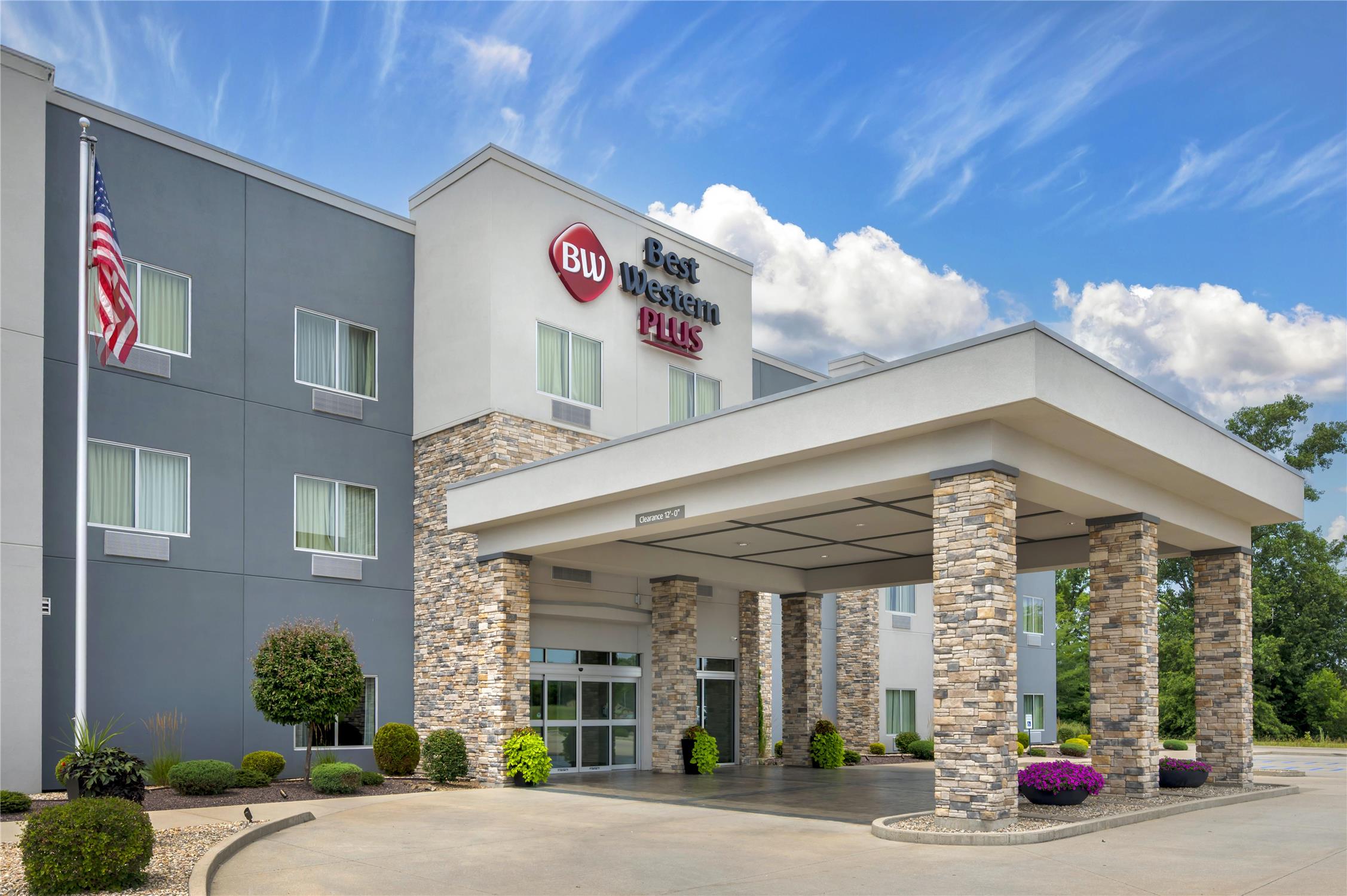 Best Western Plus Parkside Inn & Suites 37/39