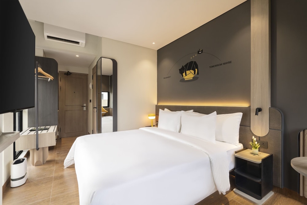 ROOMS INC Sudirman Jakarta 24/63