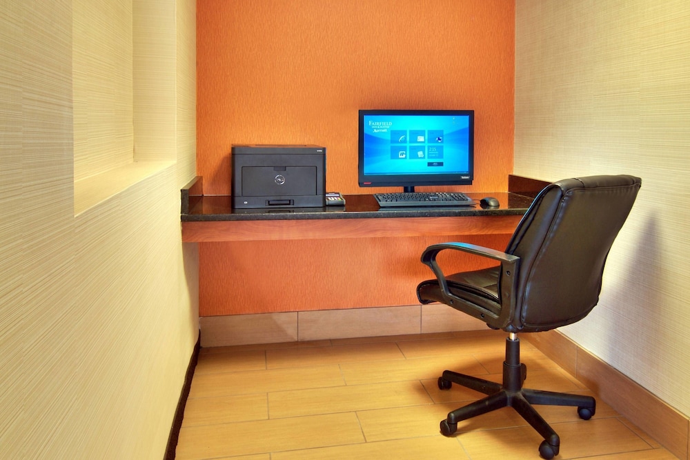 Fairfield Inn & Suites Clarksville 20/21