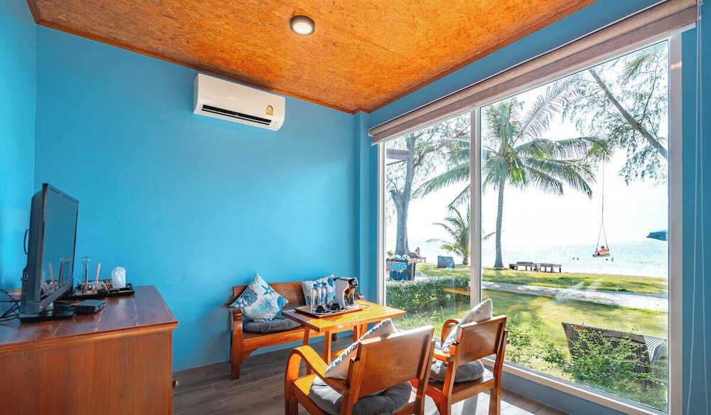 Sea Far Resort 54/72