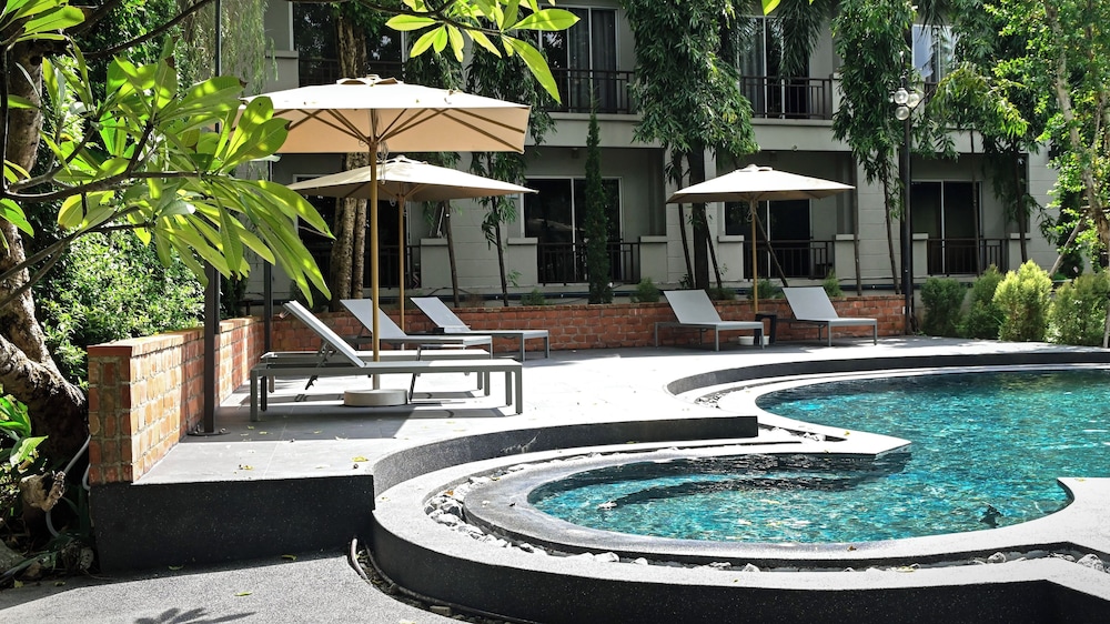 Oun Hotel Bangkok 52/54