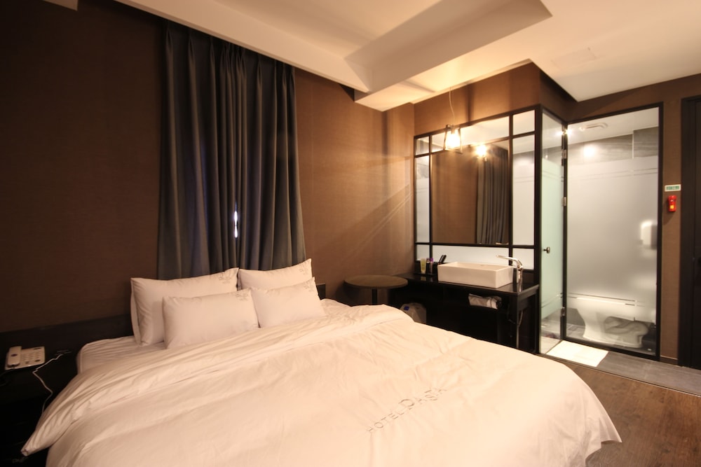 Jinhae Pasta Hotel 9/47