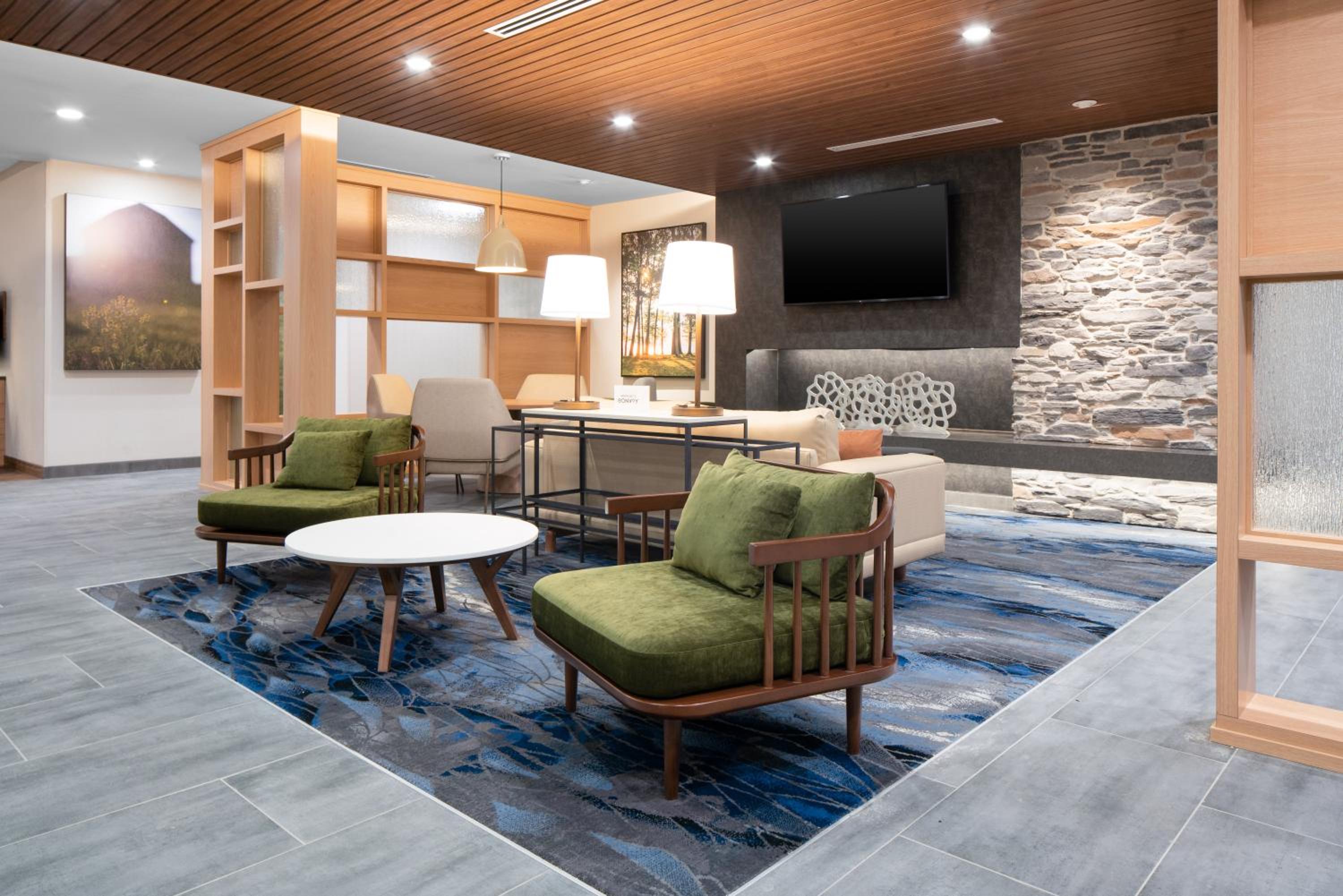 Fairfield Inn & Suites by Marriott Ashtabula 16/32