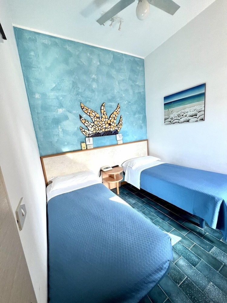 Giorgetti Palace 25/50