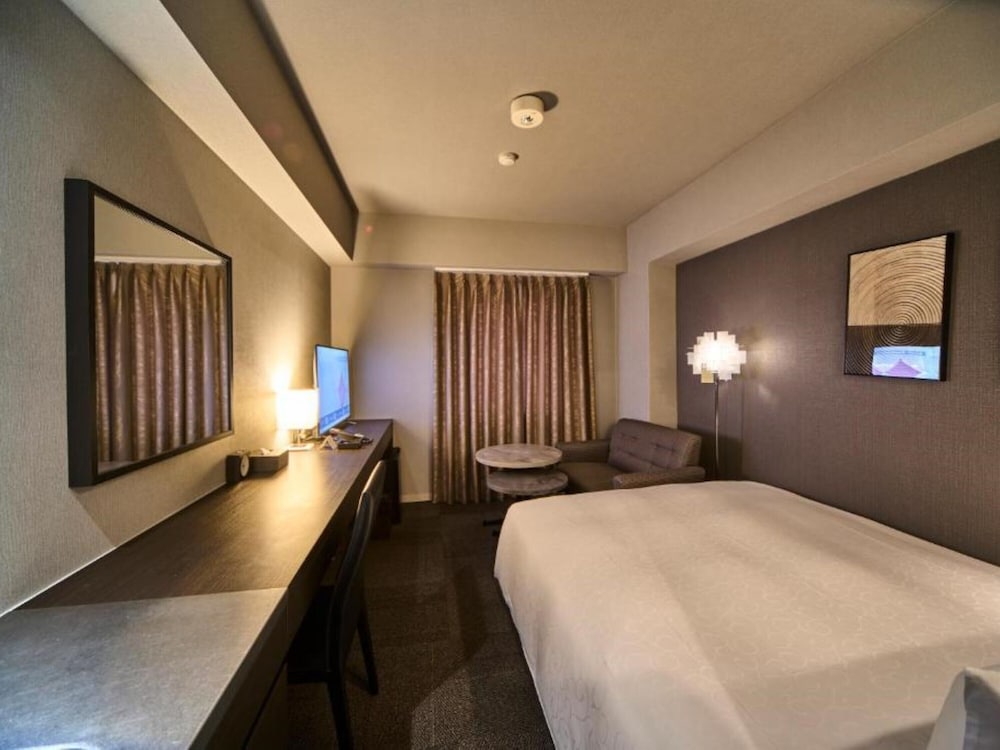 Roppongi Hotel S 22/75