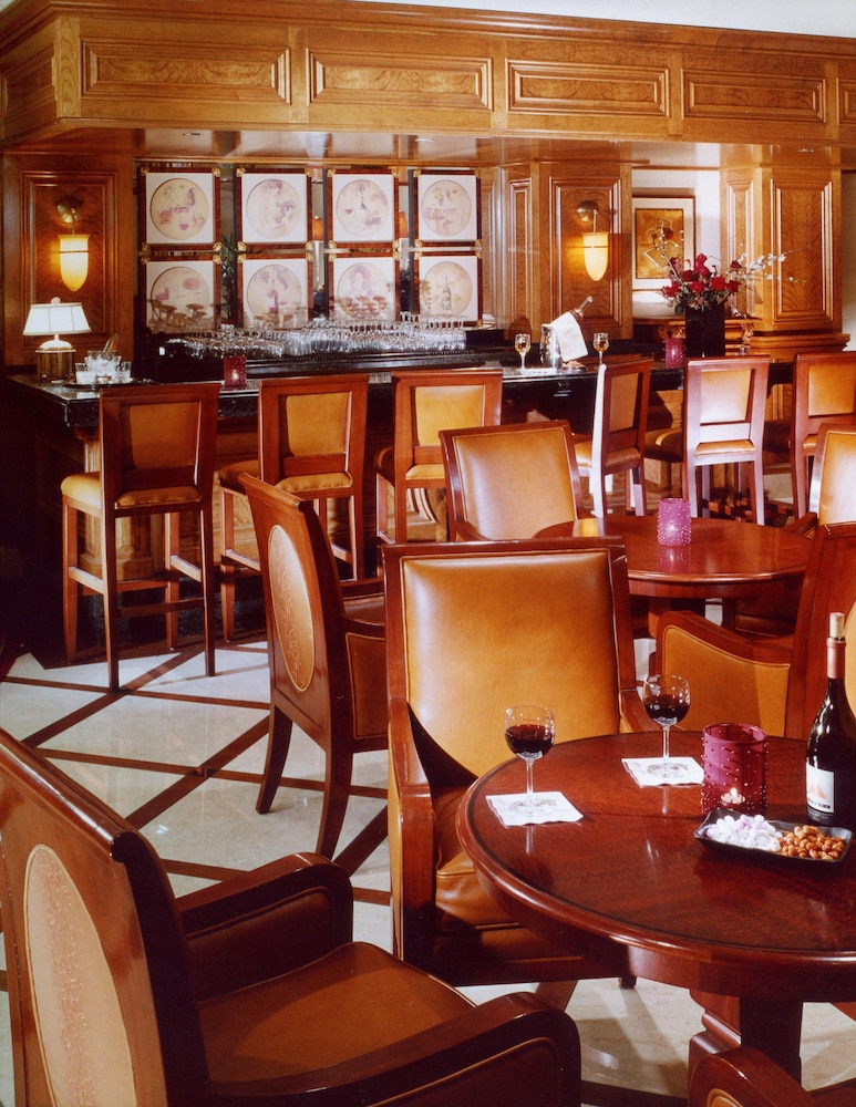 The Rose Hotel 45/53