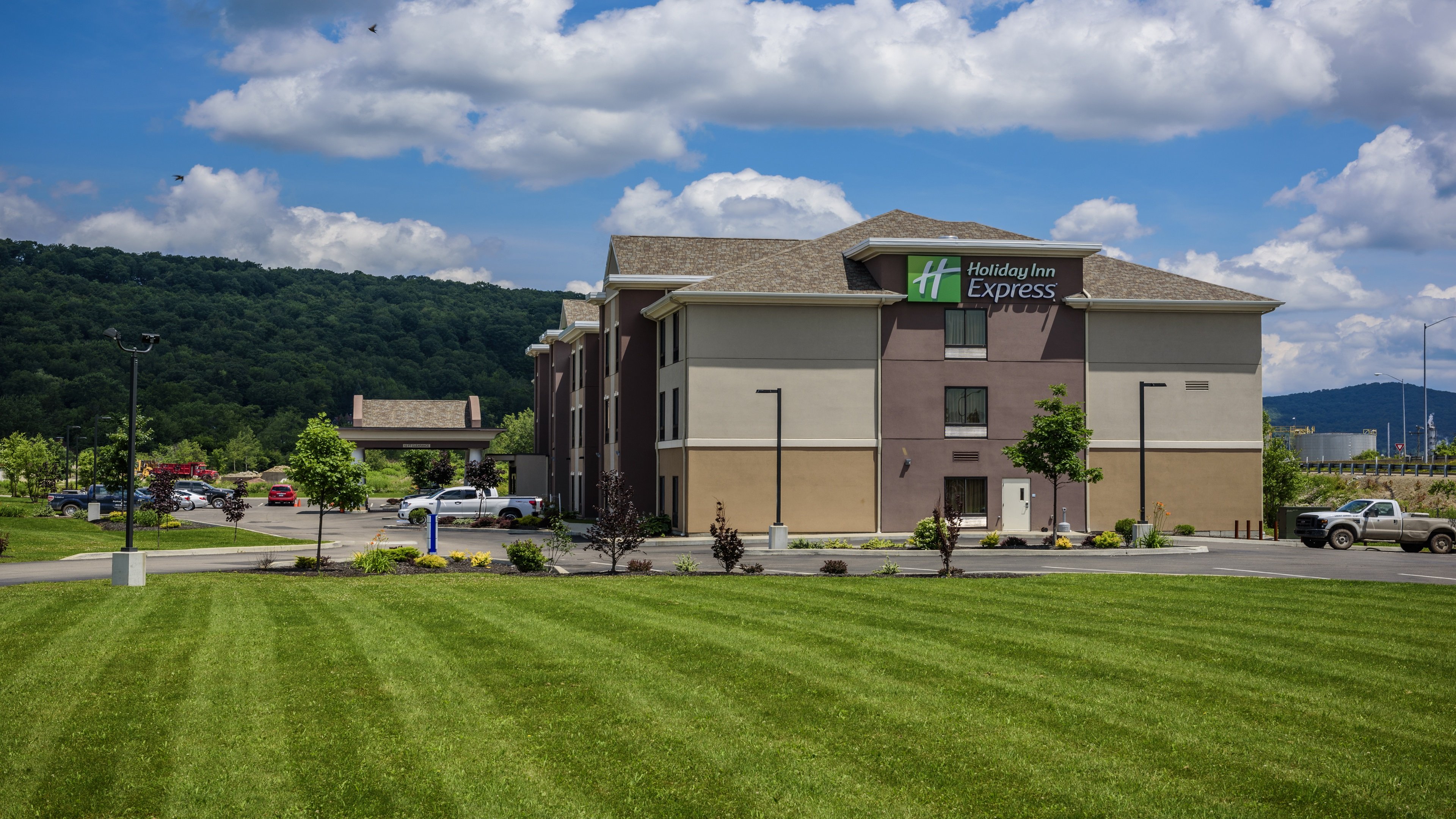 Holiday Inn Express Bradford 47/50