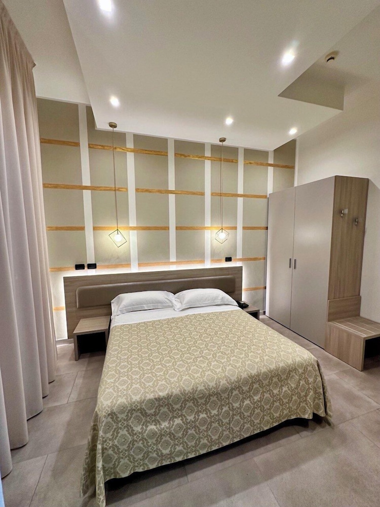 Hotel Piccinelli 31/63