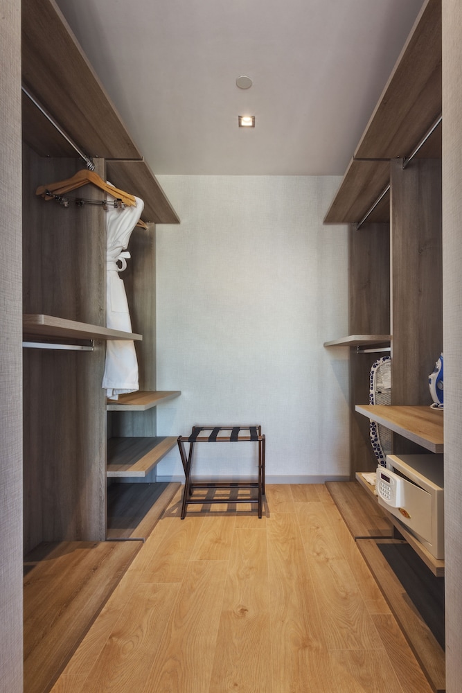 Antasya Suites 27/41