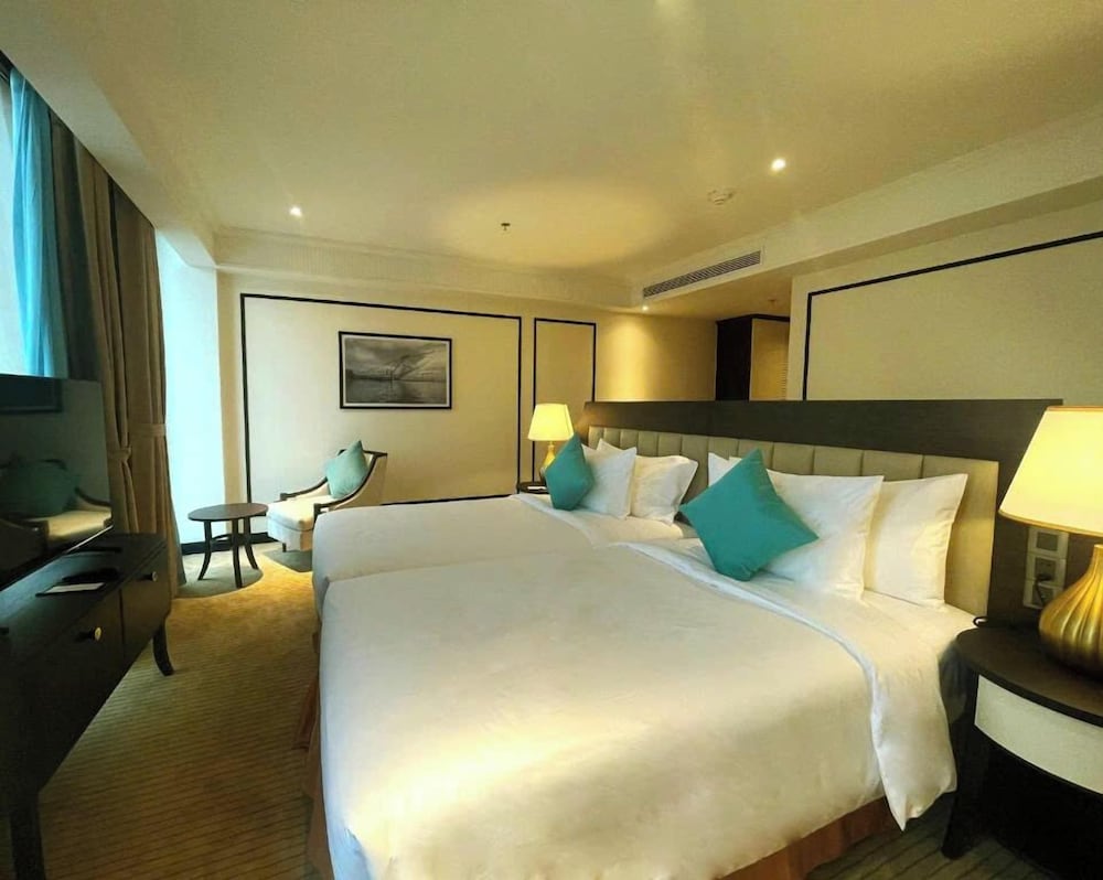 Charmant Suites a Boutique Hotel Can Tho 11/50