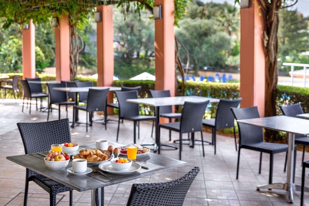 Century Resort Corfu 55/70