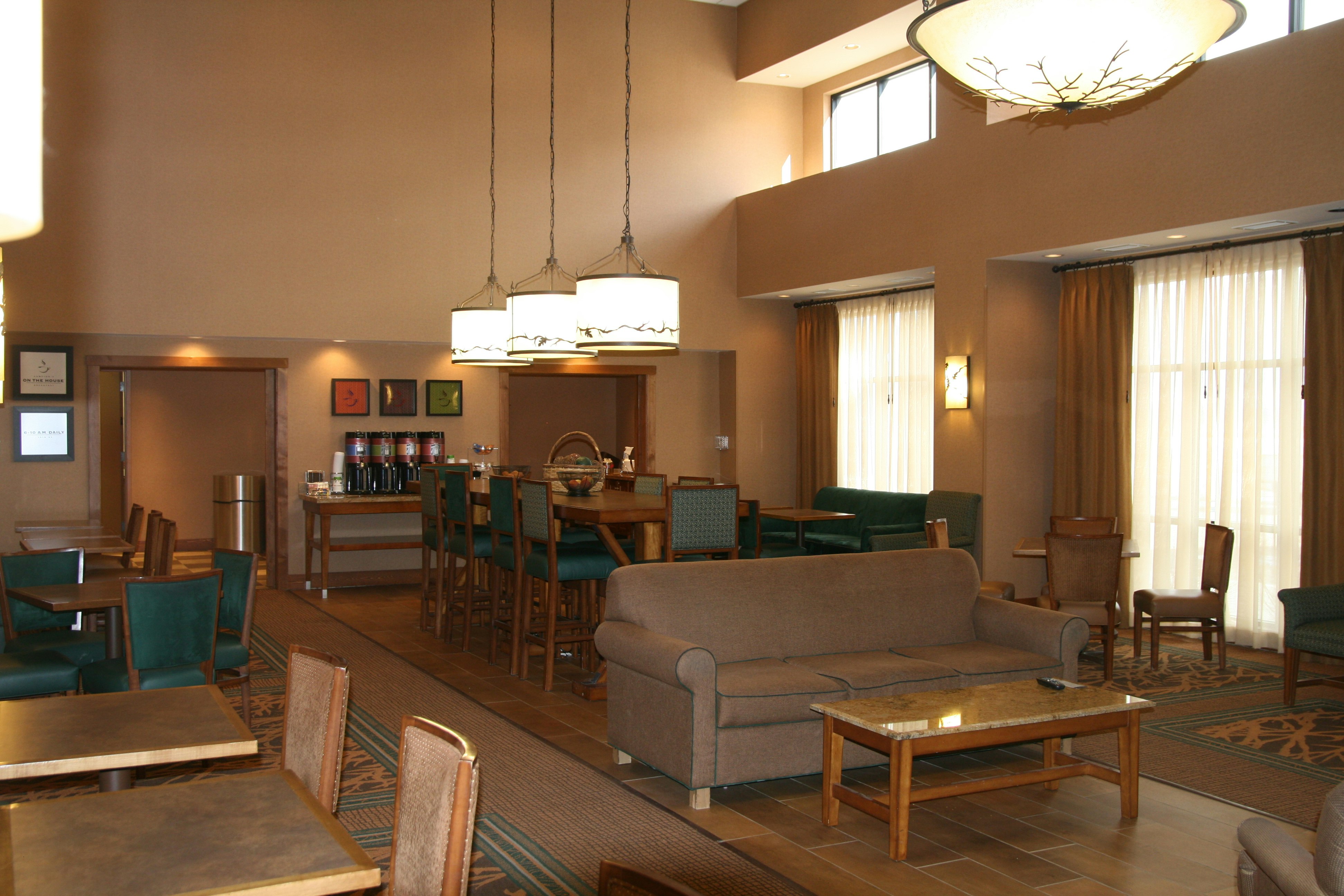 Hampton Inn & Suites Riverton 42/73