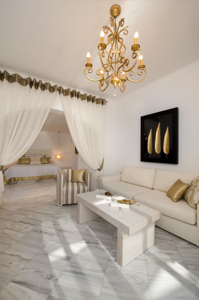 Gold Suites 35/74