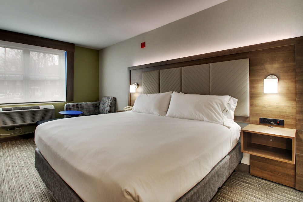 Holiday Inn Express Durham-UNH, an IHG Hotel 14/38