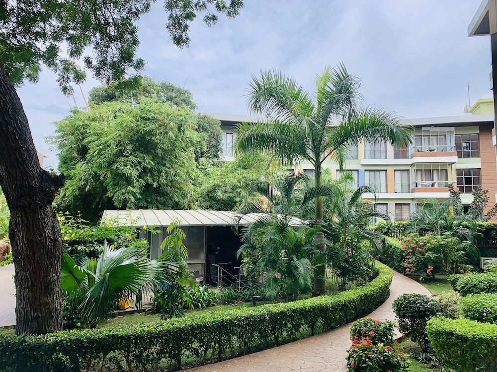 Pls Apartments - Cantonments 43/50