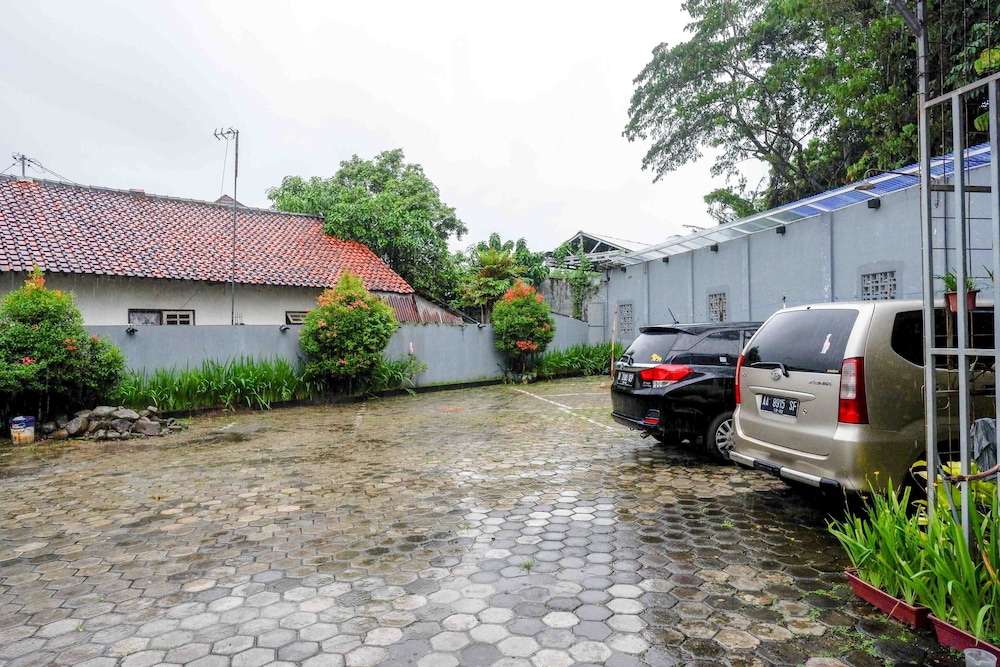 Urbanview Hotel Double Tree Purwokerto 20/25