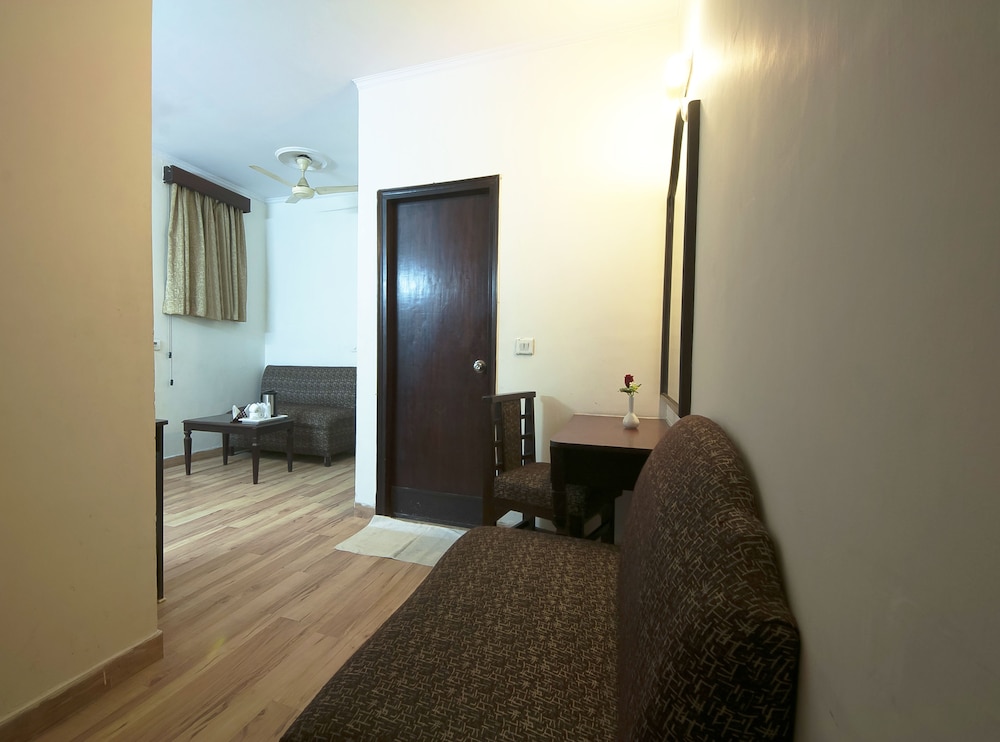Delhi Darbar hotel 57/63