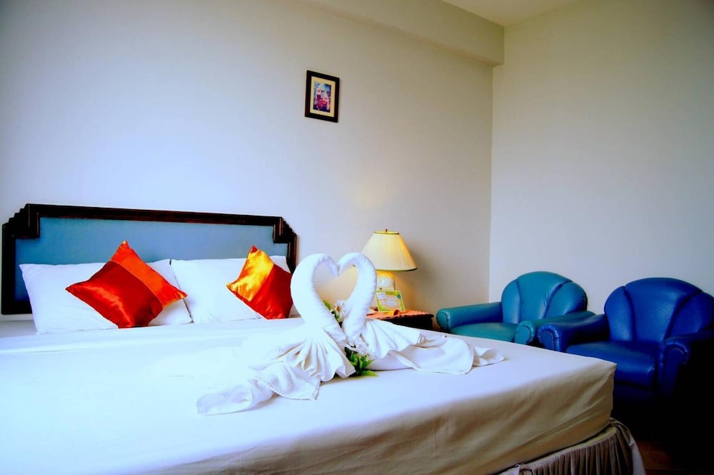 YMCA International Hotel 24/63