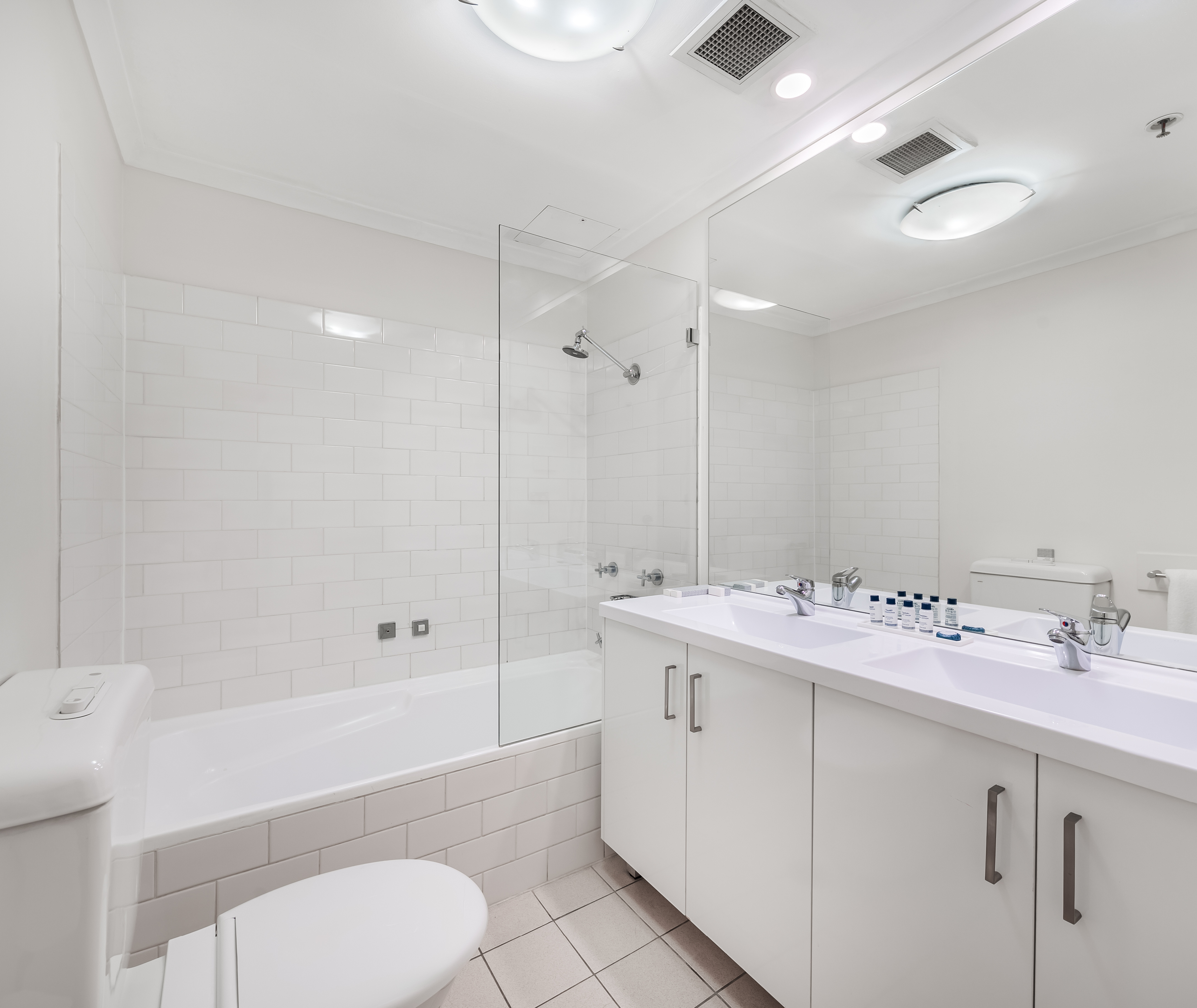 2 Bedrooms, Apartment, City Skyline View، Oaks Sydney Goldsbrough Suites 7/8