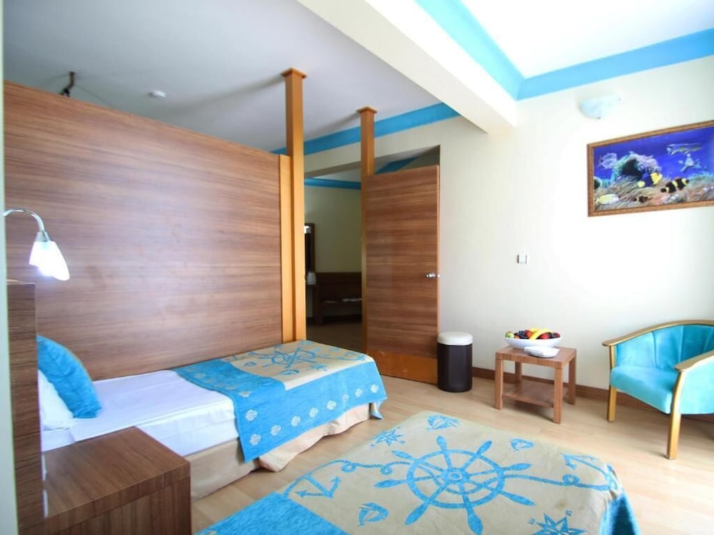 Miarosa Kemer Beach 24/73