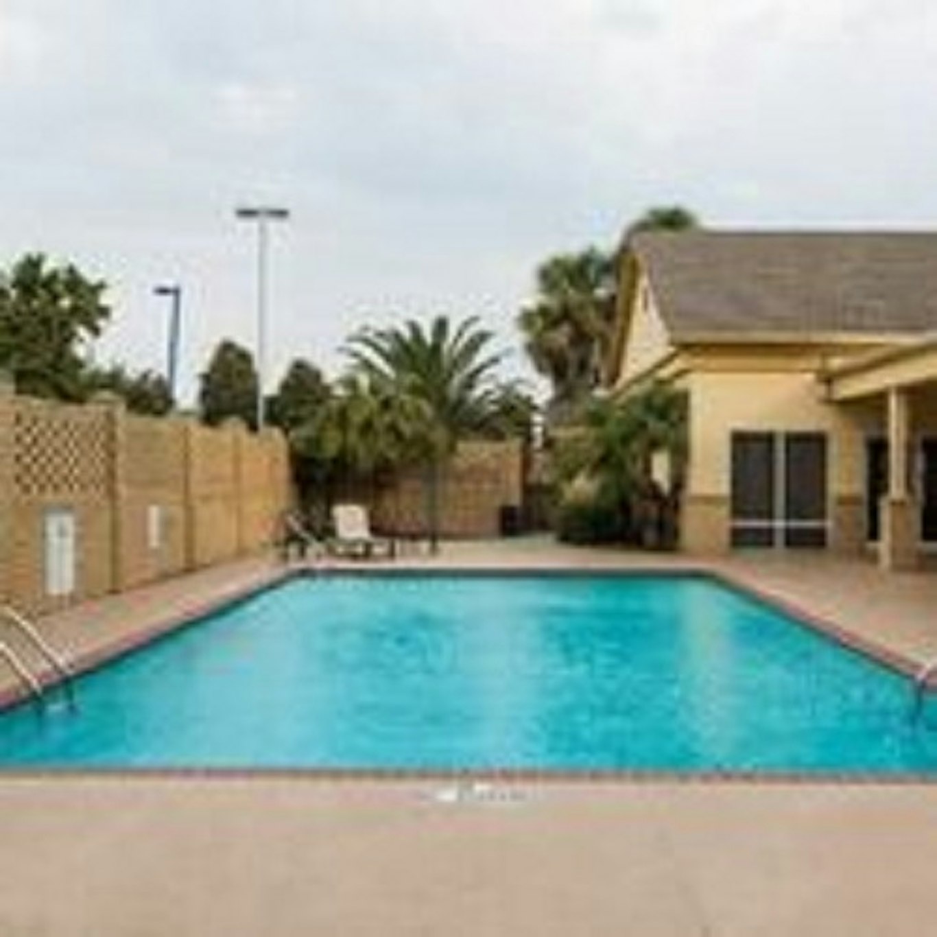 Trident Inn and Suites 2/30