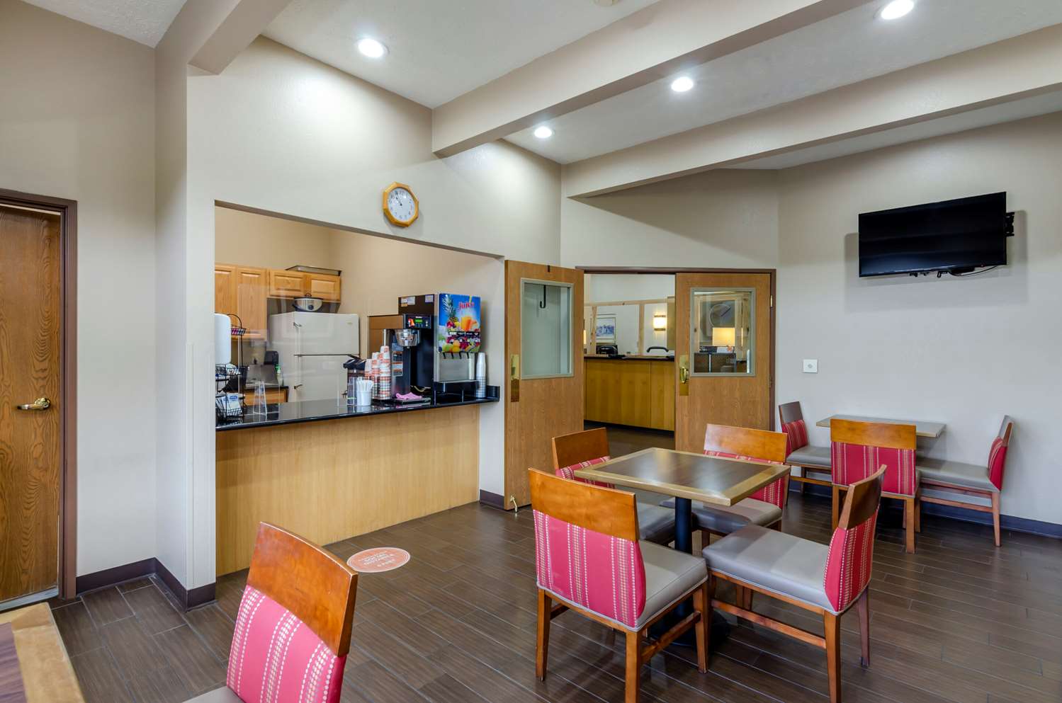 Comfort Inn Atkins 28/37